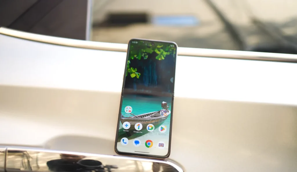 Motorola Razr 60 ultra Display